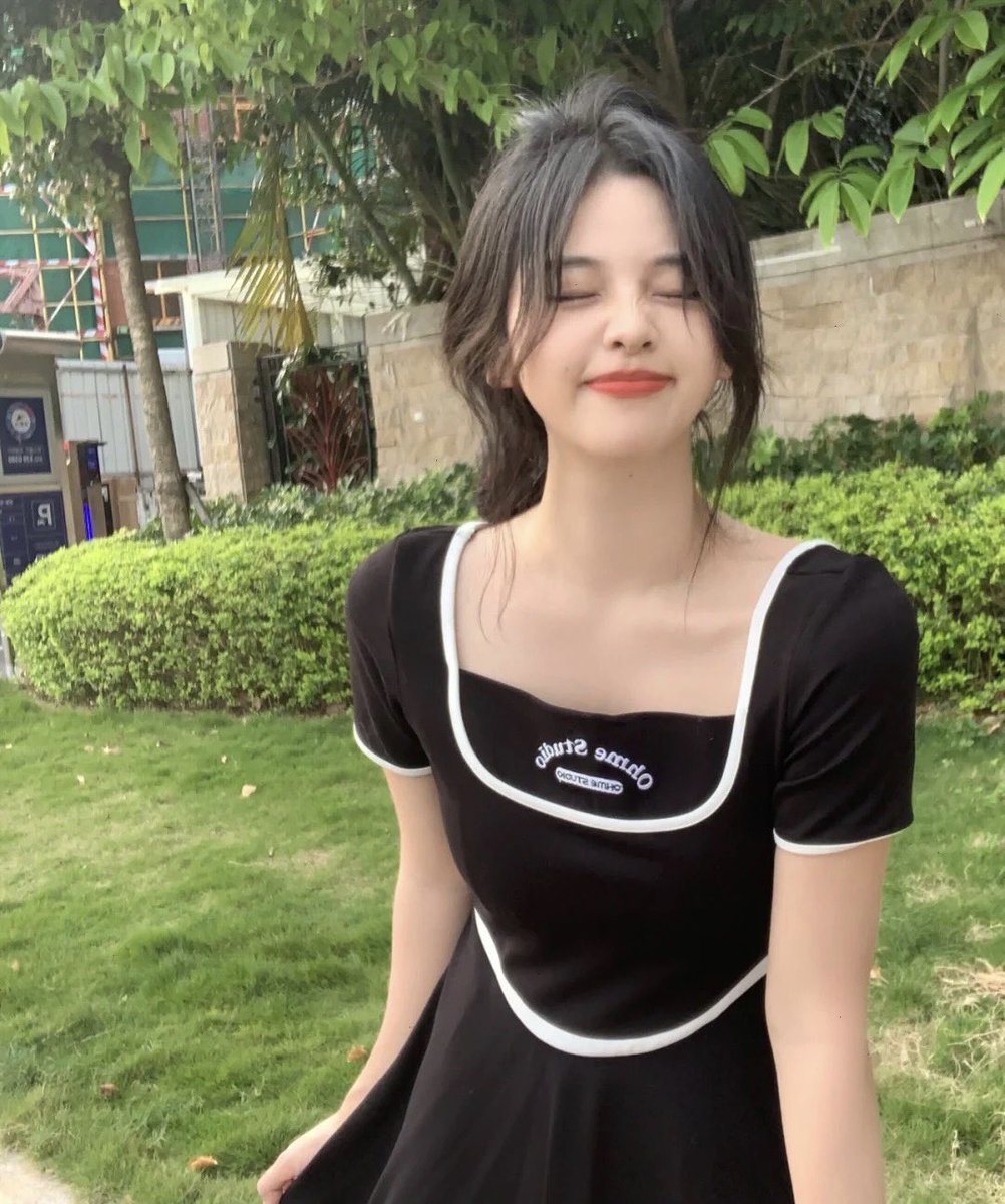 TrumanMonroe4's tweet photo. 好几天没有看见太阳了，只能发点库存，还请各位关注我的家人们见谅哦 #重庆 https://t.co/ygBiFWvTKF