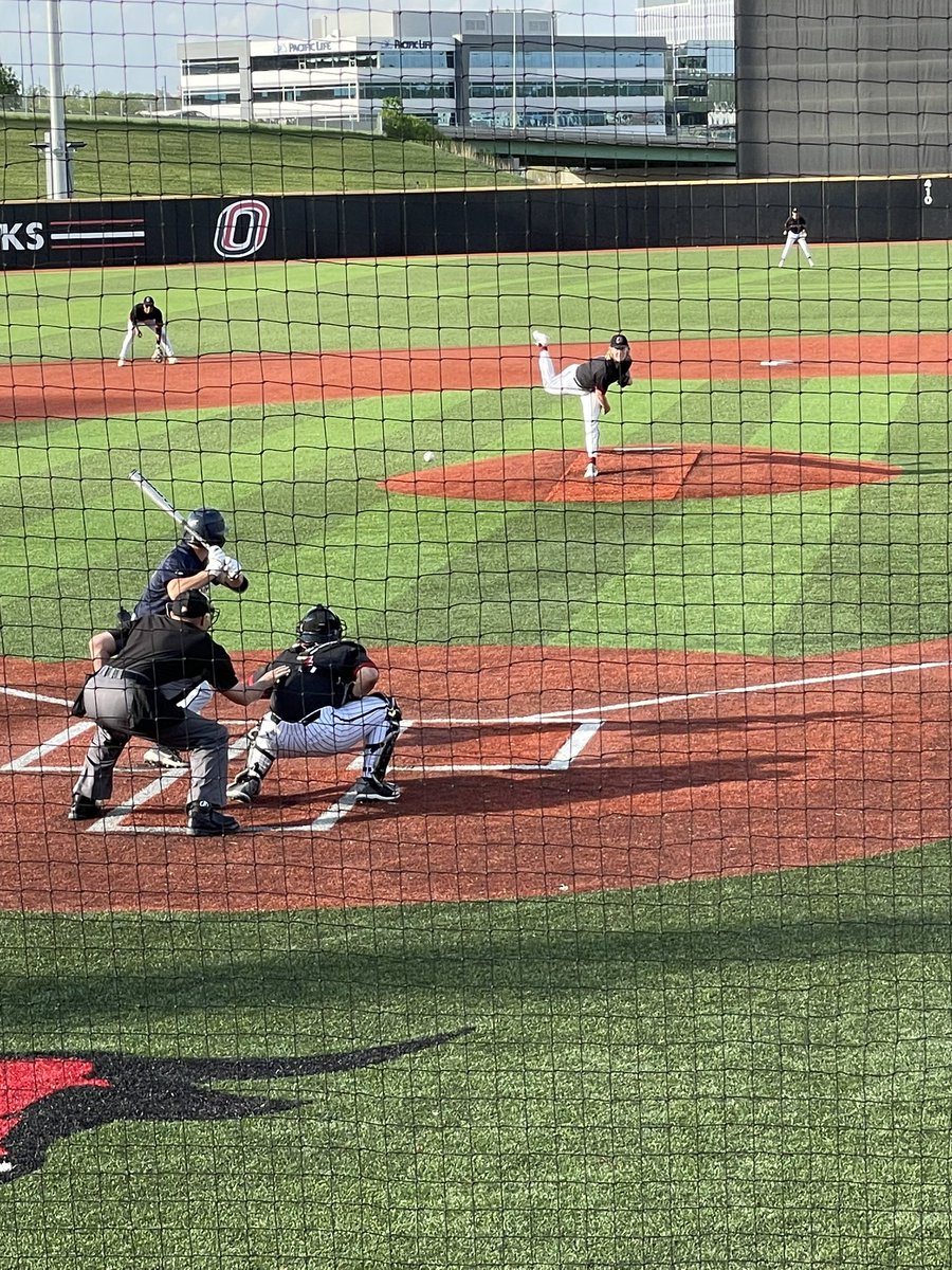 It’s a good night for baseball!  ❤️⚾️