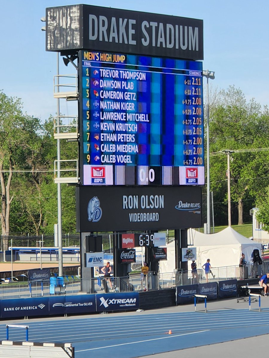 KJFMLR's tweet photo. Congrats to Trevor Thompson! Missouri Valley Conference Champ in the HJ with a jump of 2.11m = 6'11". Hoping to make top 48 to get a bid for NCAA regionals. Very happy for Trevor and @coachmrt
#TeamThompson https://t.co/PowXW2ppgT