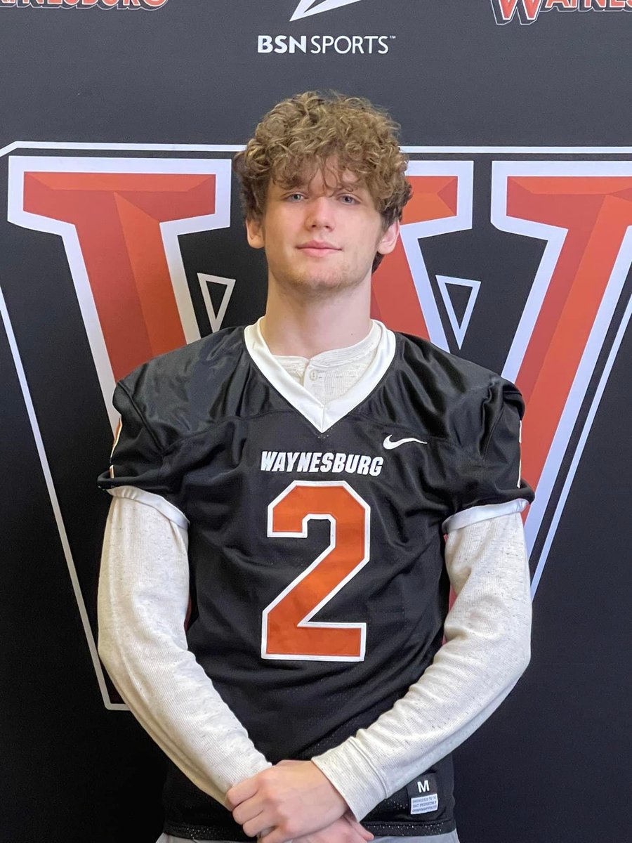 coachreedfb's tweet photo. Excited to have Shane Hastings back with Trenches Football Academy this off-season. @WU_SWARM #BuildingOurOwnTable https://t.co/cHiptMscFb