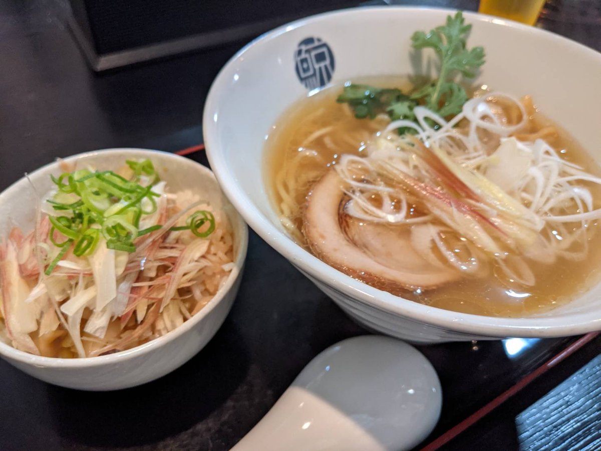 reeeko3's tweet photo. 昨日のお昼。茗荷ザーサイ丼を残したスープにドボンして食べるのが最高なんです！ちなみに今日のお昼もこれにする。 https://t.co/US0IVhcFXk
