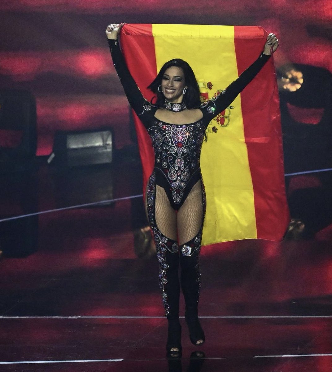 Felicidades @ChanelTerrero un 3º que sabe a primer puesto. Has hecho historia, qué orgullo más grande!! A disfrutarlo!!! #Eurovision #CHANELAZO