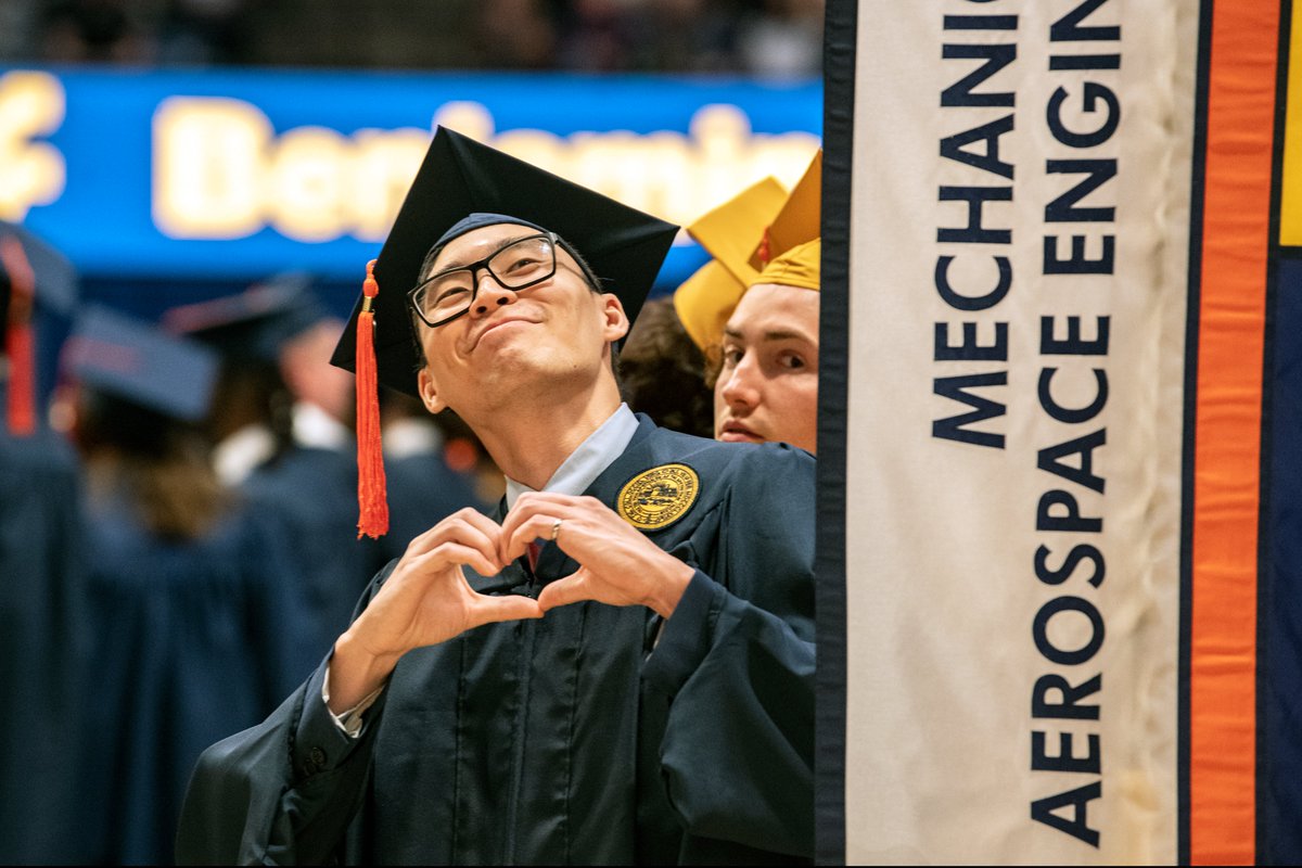 WestVirginiaU's tweet photo. Celebrating our new grads from sunrise to sunset ... That's a Saturday well spent. 🤗 

Congrats, Mountaineers! 💛💙

#WVUgrad https://t.co/bnmW2bmW1w