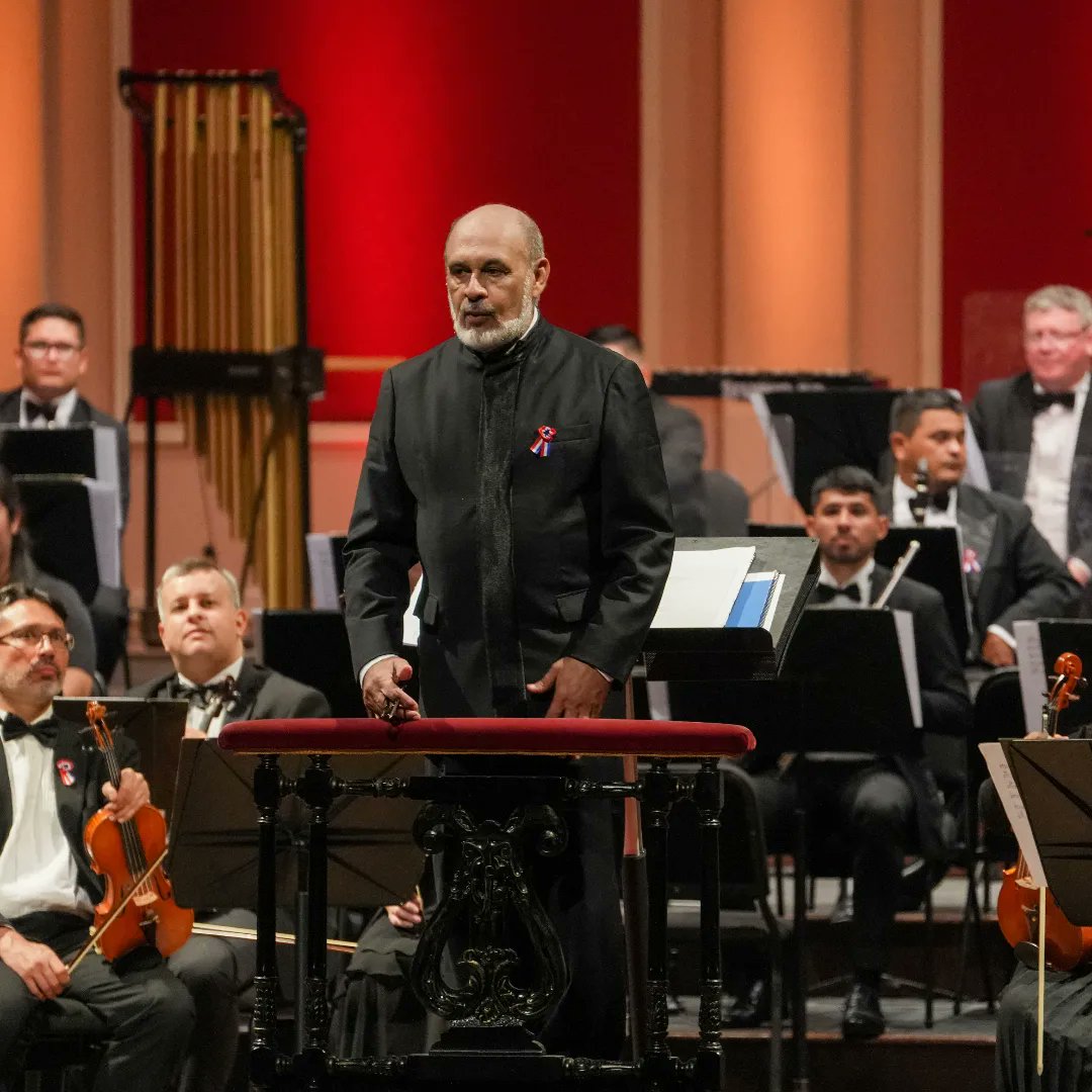 EmbajadaParArg's tweet photo. Histórica presentación de la Orquesta Sinfónica Nacional del Paraguay en el Teatro Colón de Buenos Aires congregó a más de 2000 personas 📯🪗 https://t.co/FBbBlFcxJ7