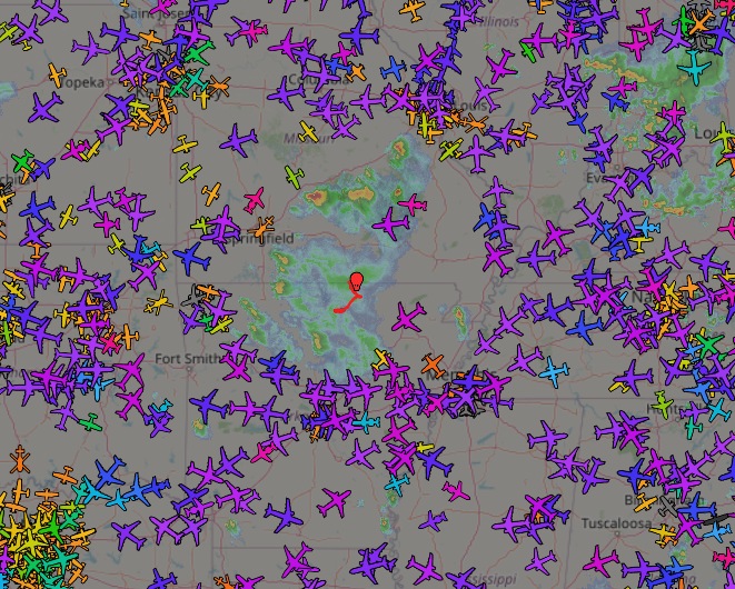 stratoballoon's tweet photo. Impressive to see a huge storm system in AK / MO border provoking airplanes to divert around it & at its center a lonely @RavenAerostar #Thunderhead balloon.
Taking account the last path of the balloon could it be indication of a mission devoted to storm observations.
#HBAL593 https://t.co/nmxkICGKmH