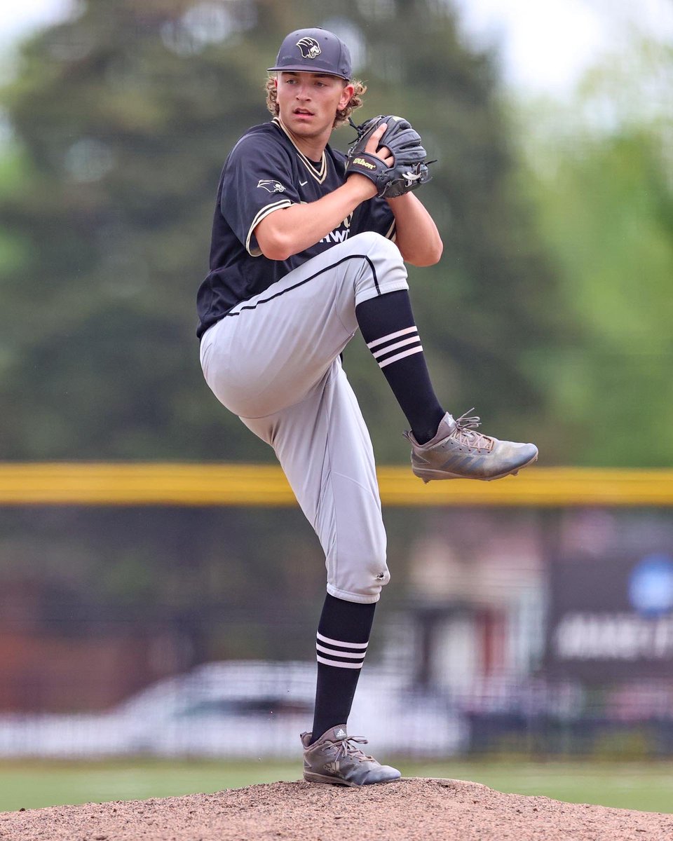 PNWathletics's tweet photo. Lot of excitement in Hammond today as @PNW_Baseball rolls on to the GLIAC Championship! 📸 😤 https://t.co/rrK5jlPEMy