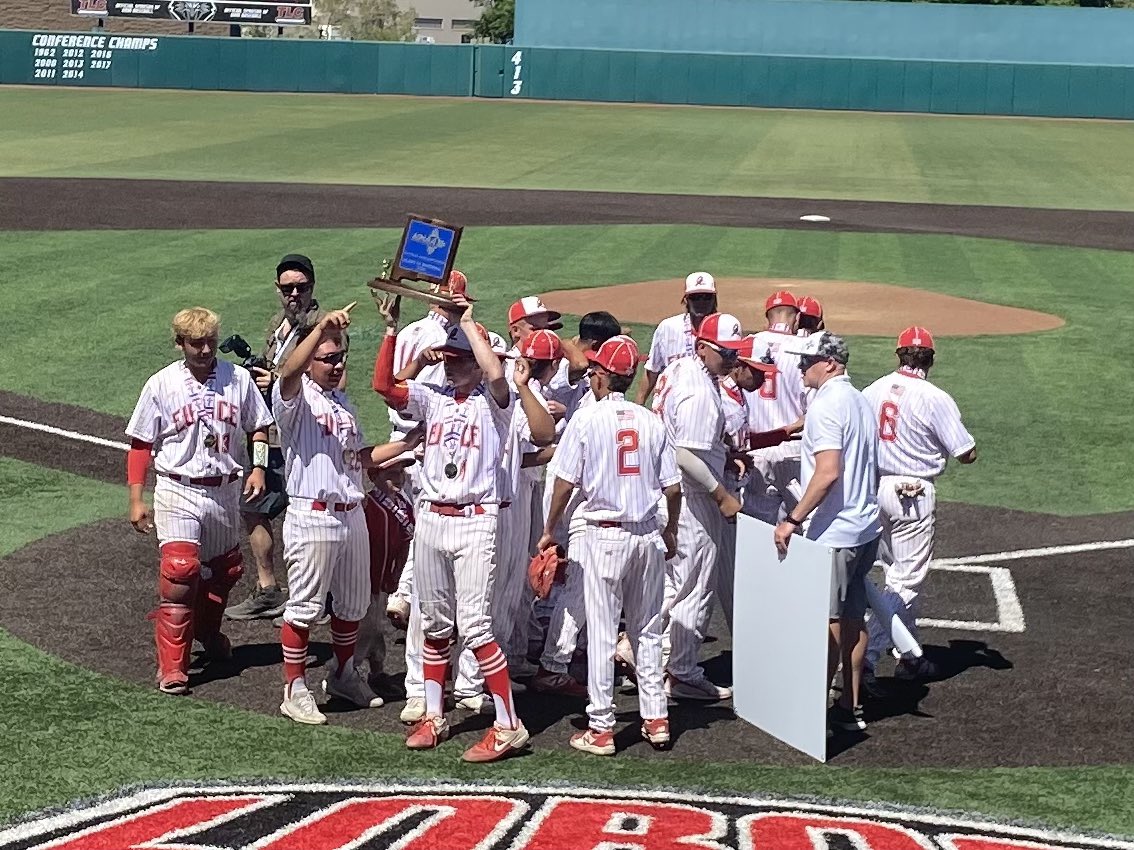 eunice_high's tweet photo. Your 2-A State Champions, Our Eunice Cardinals! We are all so very proud! #18 #CardinalStrong #bringinghometheblue https://t.co/fvj1rgnMhR