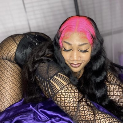 Watch luxxe bucksss's leaked NSFW photo on TwXstars