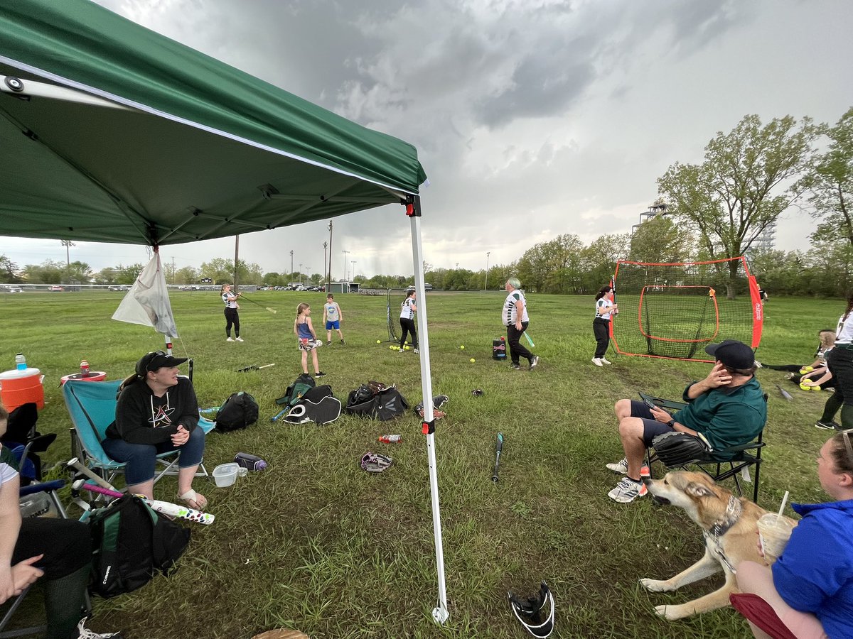 oaklandcobras's tweet photo. The 12 U team was rained out today in Owosso. Back at it tomorrow. https://t.co/HN9rGTBHAg