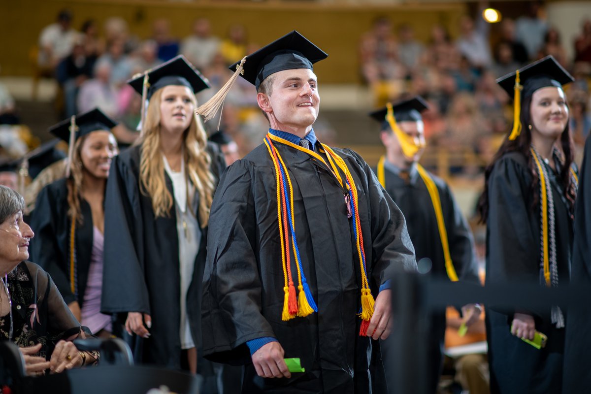 emporiastate's tweet photo. It was a great day to watch our students transition to ALUMNI! Congratulations, Hornets! We wish you the best of luck on your future endeavors. Come back and visit anytime. 
#HornetNation #StingersUp https://t.co/owdkzYrfFF