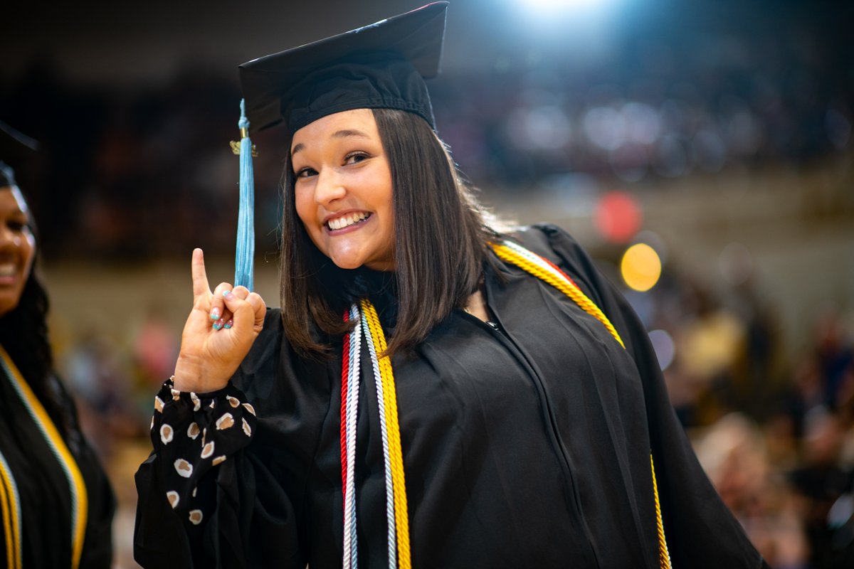 emporiastate's tweet photo. It was a great day to watch our students transition to ALUMNI! Congratulations, Hornets! We wish you the best of luck on your future endeavors. Come back and visit anytime. 
#HornetNation #StingersUp https://t.co/owdkzYrfFF