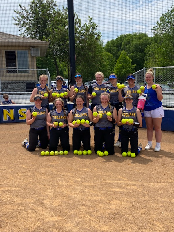 MaroaForsythSoftball tweet media