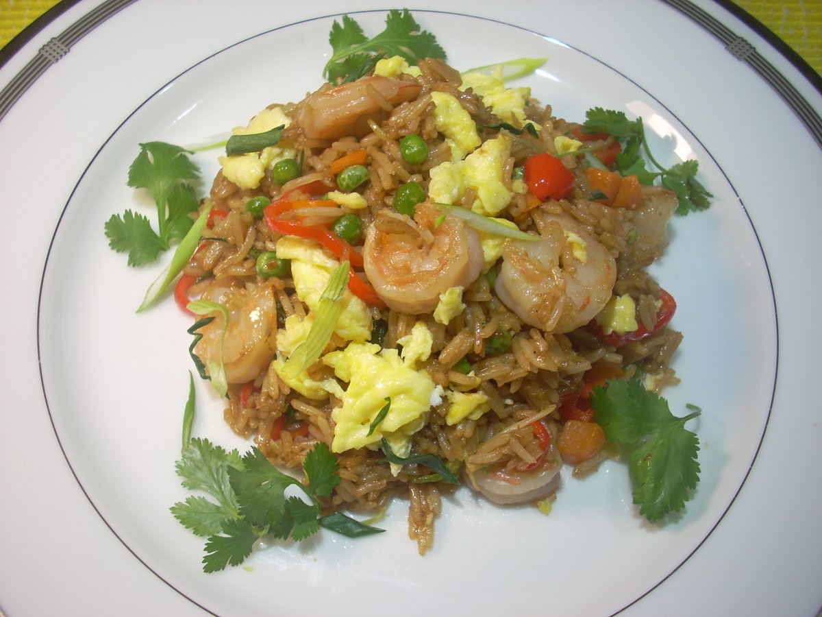 BBJustFood's tweet photo. Stir Fried Rice w/ Shrimp https://t.co/orUyV38bSR