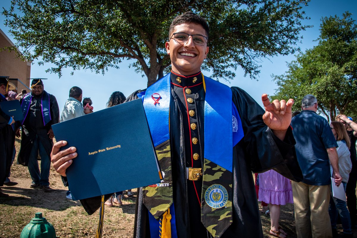 AngeloState's tweet photo. Five ceremonies. Two days. One amazing weekend.
We loved celebrating with our College of Science and Engineering, @AngeloCoBiz and College of Arts and Humanities #AngeloGrads today! Stay tuned for more photos of graduation. https://t.co/rTfIpvy8wb