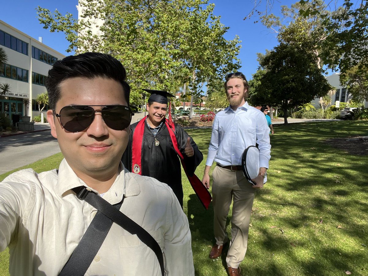 thejpvalle's tweet photo. #SDSUGrad https://t.co/CwdX67AvEH
