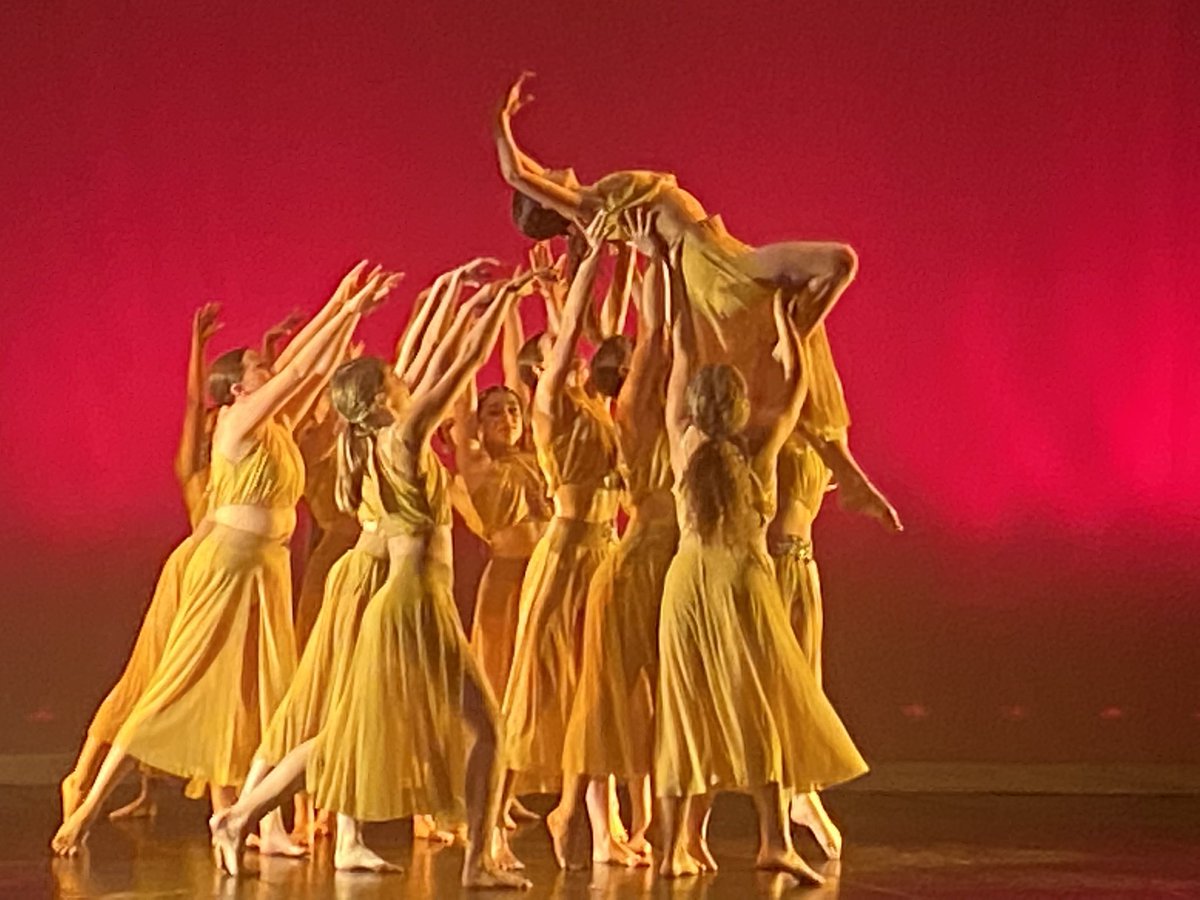 PDHSBarone's tweet photo. Beautiful show today -CTE PDHS Professional Dance Pathway  @aztecCTEap @RCOECTE @PDAztecs_Saig https://t.co/jqhLhJ8CJq