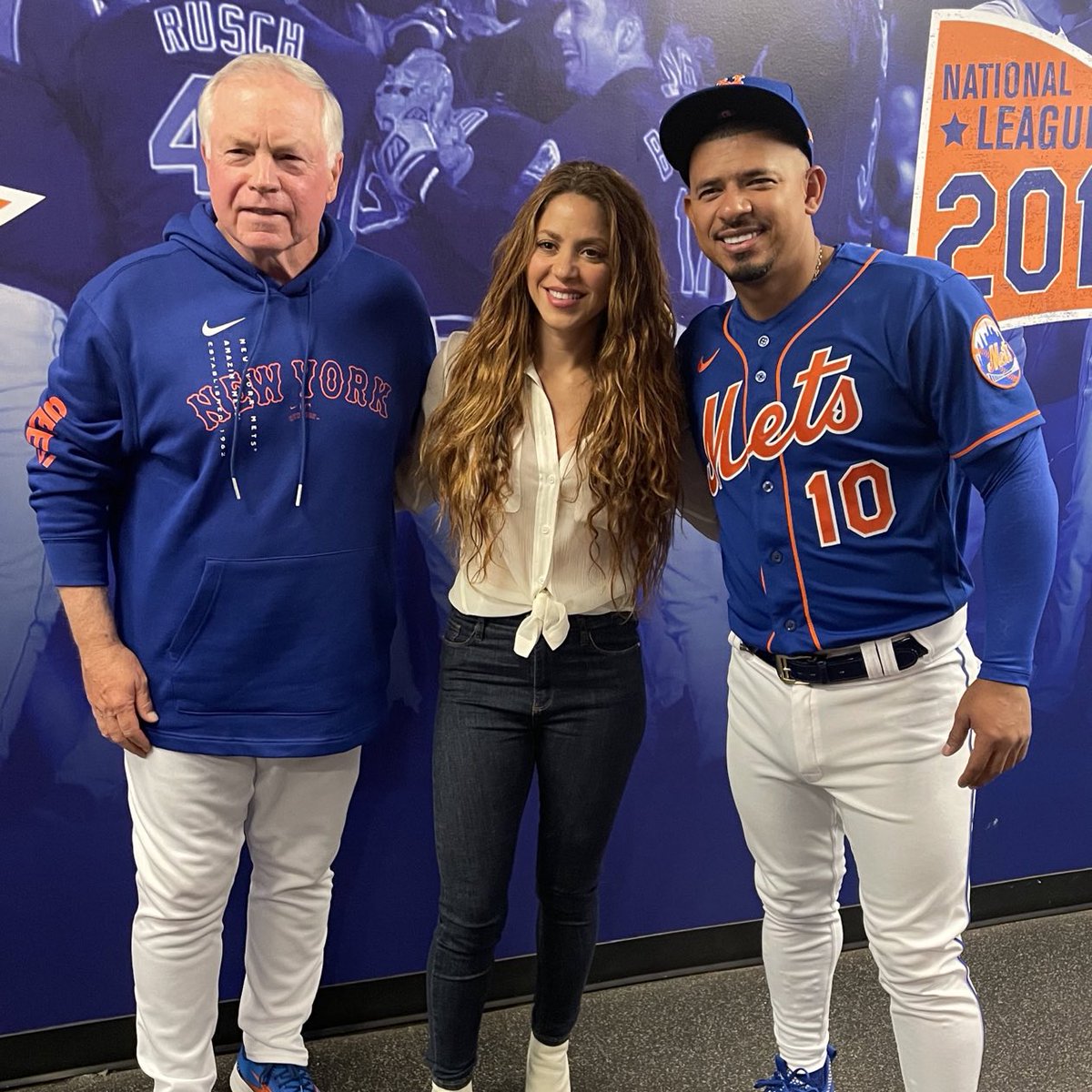 editti22's tweet photo. So happy for Buck https://t.co/PxRN7LE5lE