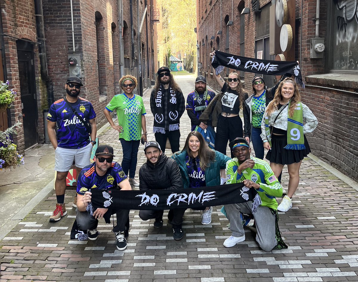 SeattleDirtbags's tweet photo. Debuted at the Concacaf Champions league final, our new Scarf! DO FUCKING CRIME! With our take on the #IronFront proudly displayed.  #SEATTLE! #SoundersFC #Sounders #SayFucking

#SeattleDirtbags #DoCrime #CallYourMom #DickBites #EBFG #AntiFascist #AntiRacist #AlwaysDirtbags https://t.co/XS4AFgajut