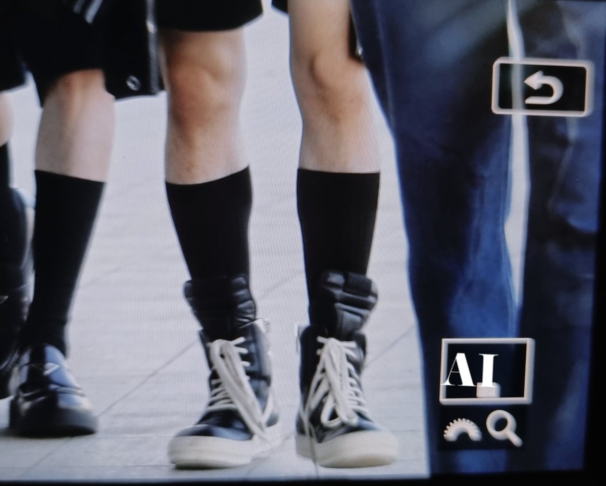 MARKLEE_IDN's tweet photo. [PREVIEW] 220515 #NCT127 di bandara untuk melakukan penerbangan menuju ke Jepang hari ini (3)

#MARK #마크 #NCT https://t.co/b91GJUgUFr