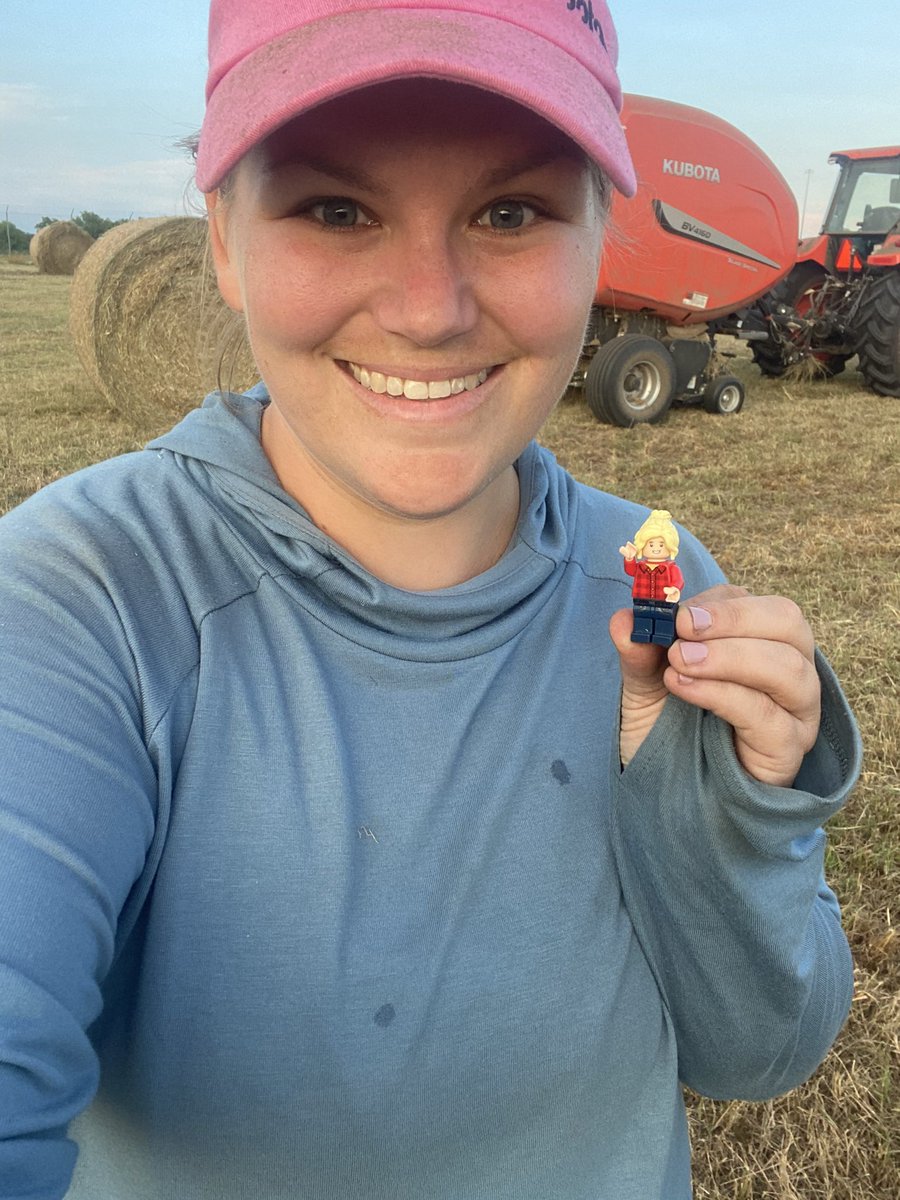 LegoForages's tweet photo. That #awesome feeling when you roll out the last #bale from your new #extension #hay demo! No better way to spend a #saturday. More pictures and videos coming tomorrow!
#HelloFromTheHayfield #UGAExtension #UGAResearch #AgDawg #Kubota @UGAExtension @CropSoilUGA @ugaCAESresearch https://t.co/hbQ6nvvato