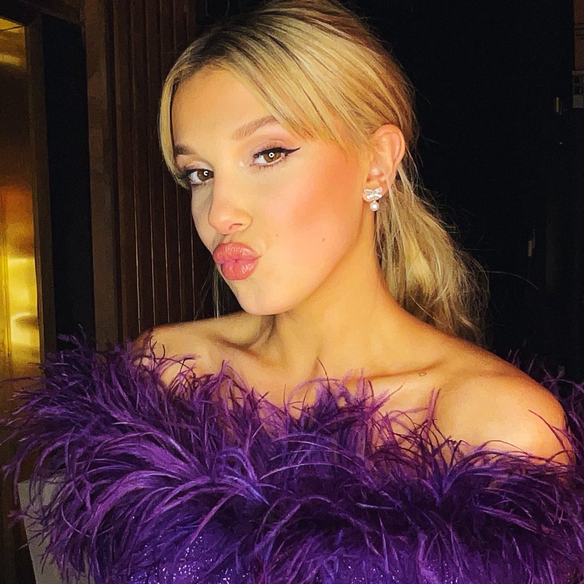 Millie Bobby Brown tells Jimmy Fallon that she learned her American accent  by watching Hannah Montana.