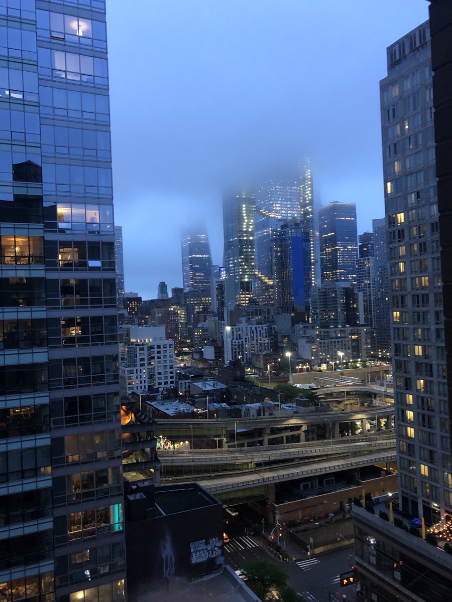 DavidAbbey's tweet photo. .⁦@EdgeNYC⁩ not going to provide the best view tonight. #lowceiling #nyc #nycwx https://t.co/YUHlhupFtM