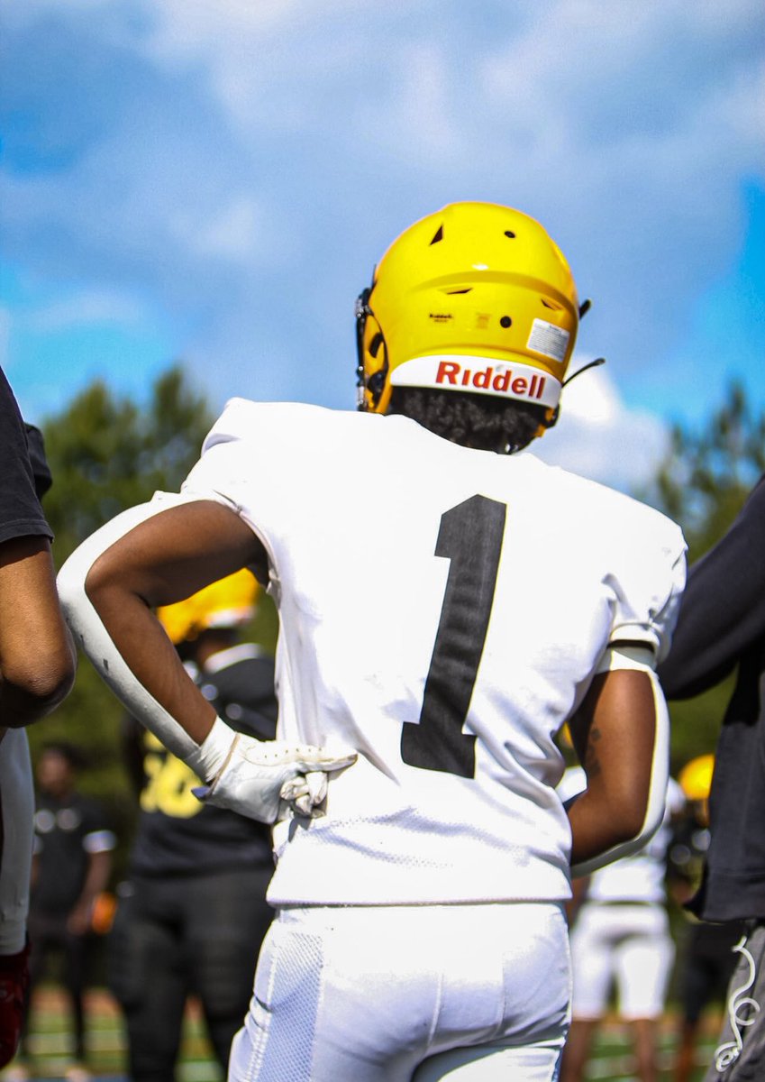 IsaiahByrdd's tweet photo. Year 4 🎬 otw… @RecruitGeorgia @LHS_Bulldog1 https://t.co/ZHpkJfv757