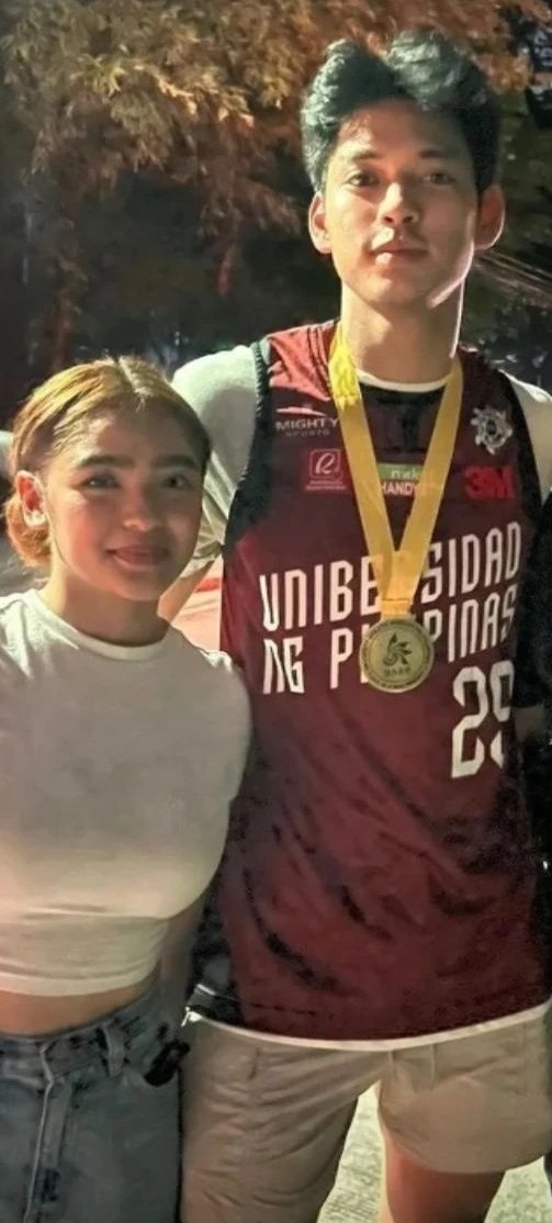 Eirafiore's tweet photo. @iamandrea_b @_ricciiirivero 💙🤍🦋 https://t.co/G1Y9yIX1Qb