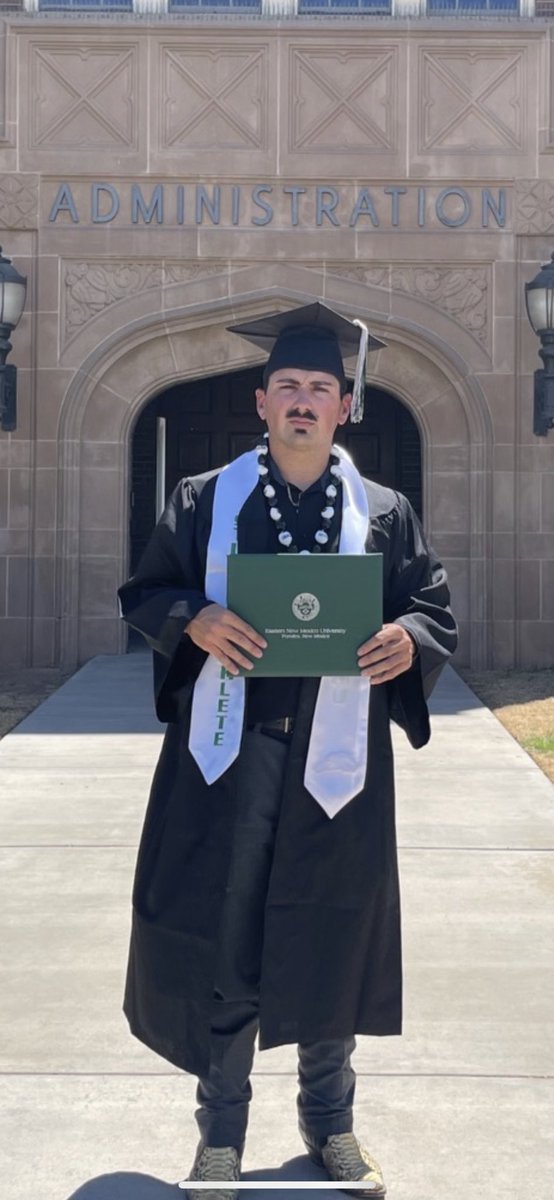 steverausa's tweet photo. Grinded out a degree. https://t.co/RH4GIzIlgi