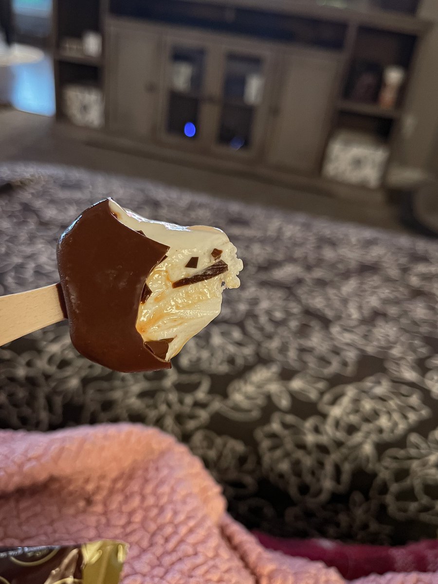 HonestGlam's tweet image. 😐

#icecreamface #icecream