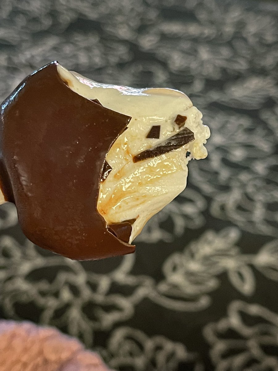 HonestGlam's tweet image. 😐

#icecreamface #icecream