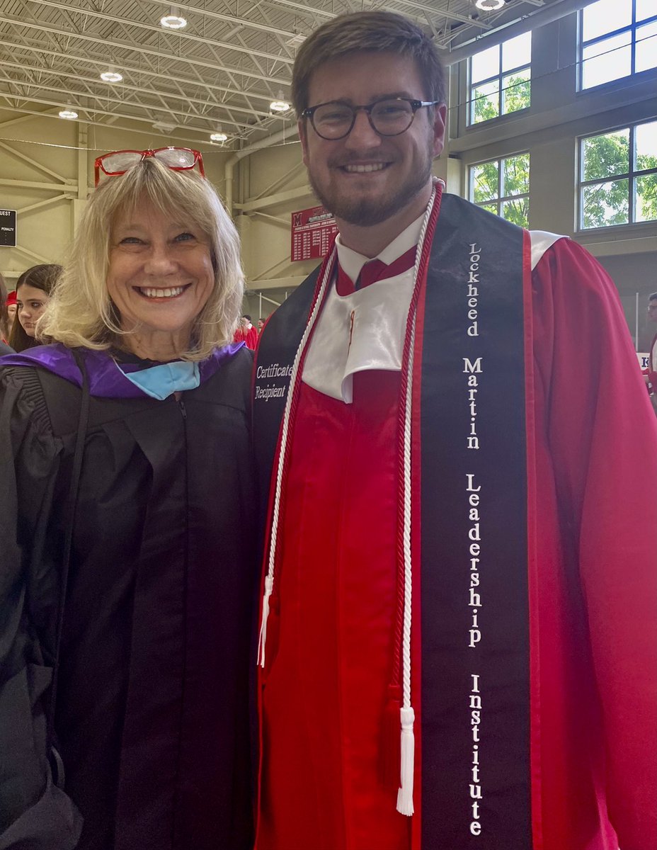 Such a joy to see our Leadership Institute graduating. They are amazing people who will have a positive impact in the world!@MUEngLdrInst <a href="/miamiuniversity/">Miami University</a> @CEC_STEMinist <a href="/rachel_duke22/">Rachel Duke</a> <a href="/EuniceNsaam/">Eunice Nsaam</a> <a href="/CaseyJackowski/">Casey Jackowski</a> <a href="/KabirArora76/">Kabir Arora</a> <a href="/NhiNguyen32/">Nhi Nguyen</a> @rgruenberg2 <a href="/APrentosito/">Aversa Prentosito</a>