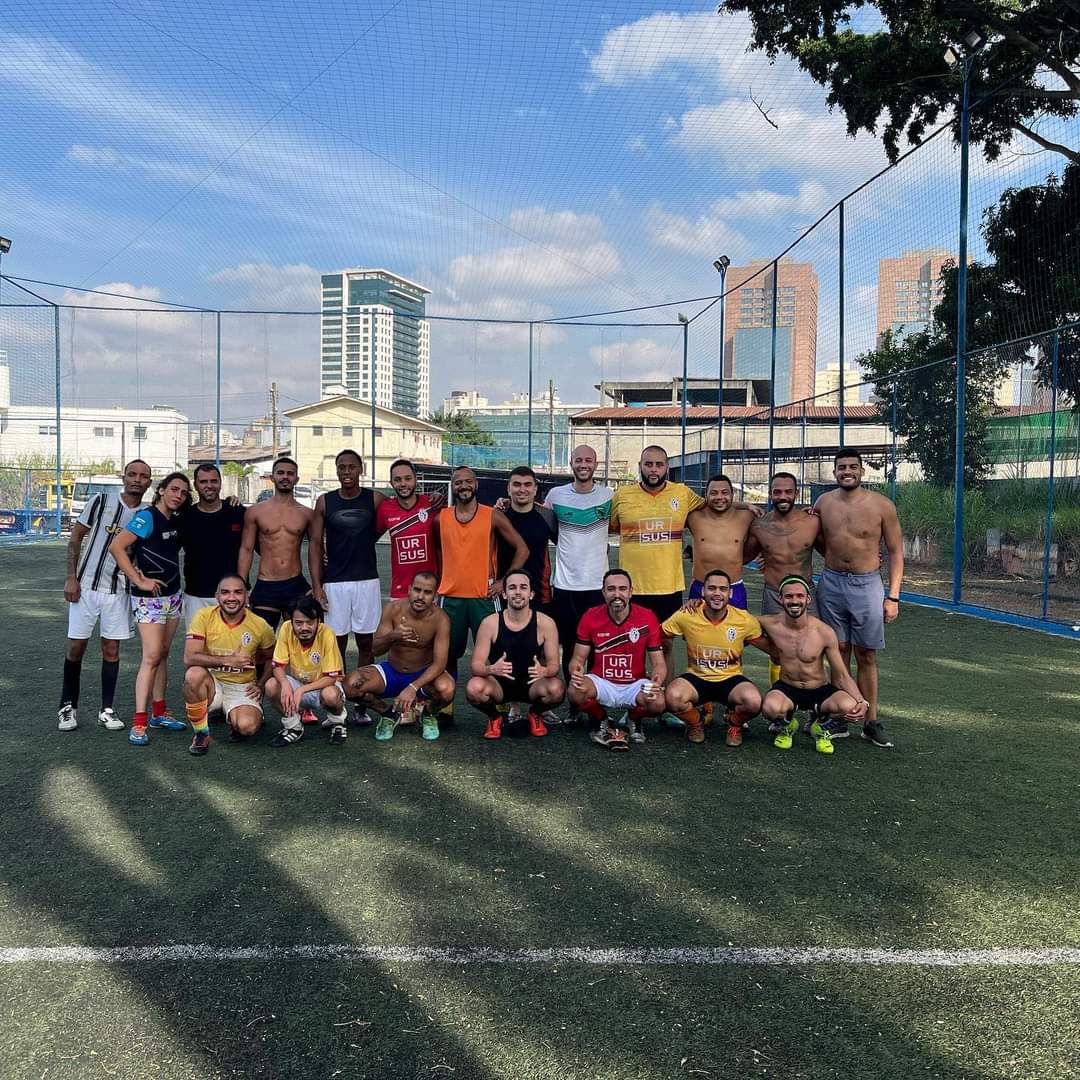 natus_fc's tweet photo. Sábado de casa cheia e um treino de milhões! 
🌽🥰💜🧡💛

#NatusFC #Futebol #Diversidade #SP #GaySP #Soccer #LGBTQIA #futlgbt https://t.co/3ifEY3MSMI