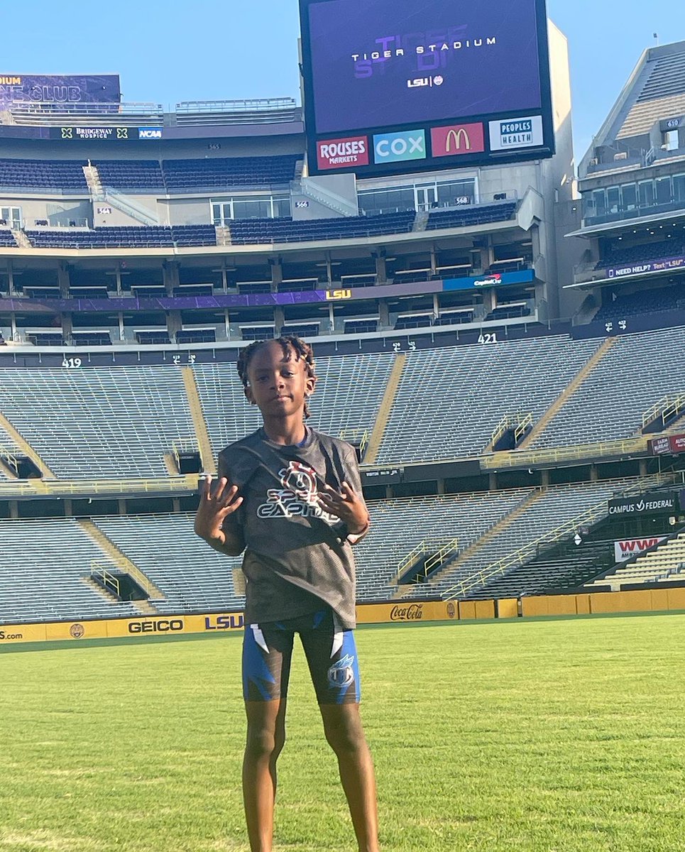 OhYeahThasMCeee's tweet photo. My jit living‼️Swear to God he made for this typa shit … boy a STAR 💫 #VCIII https://t.co/cUfSEw0Jsr