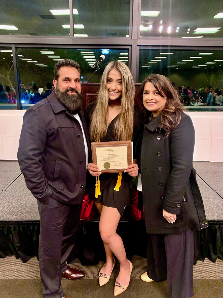 Congratulations Siya! CSF Lifetime Award❤️💙 Very well deserved and a lot of hard work went into this!
<a href="/JohalSiya/">2022 Power Hitter/1st Baseman Siya Johal</a> <a href="/SanJoseStateSB/">San José State Softball</a>