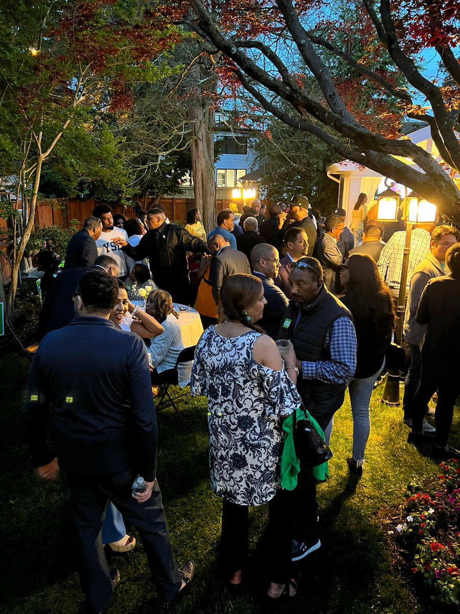 MurielBowser's tweet image. Thank you, Ward 4, for coming out this evening to support our campaign for four more years

Ballots hit mailboxes this week. I ask for your vote by June 2️⃣1️⃣ because proven leadership matters 

Together, we will ensure every resident has a #FairShot MurielBowser.com