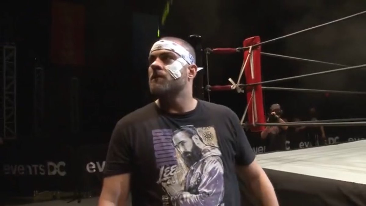 JesseAS69's tweet photo. Eddie wearing the Brodie Lee shirt > https://t.co/SFNcTA0iHD