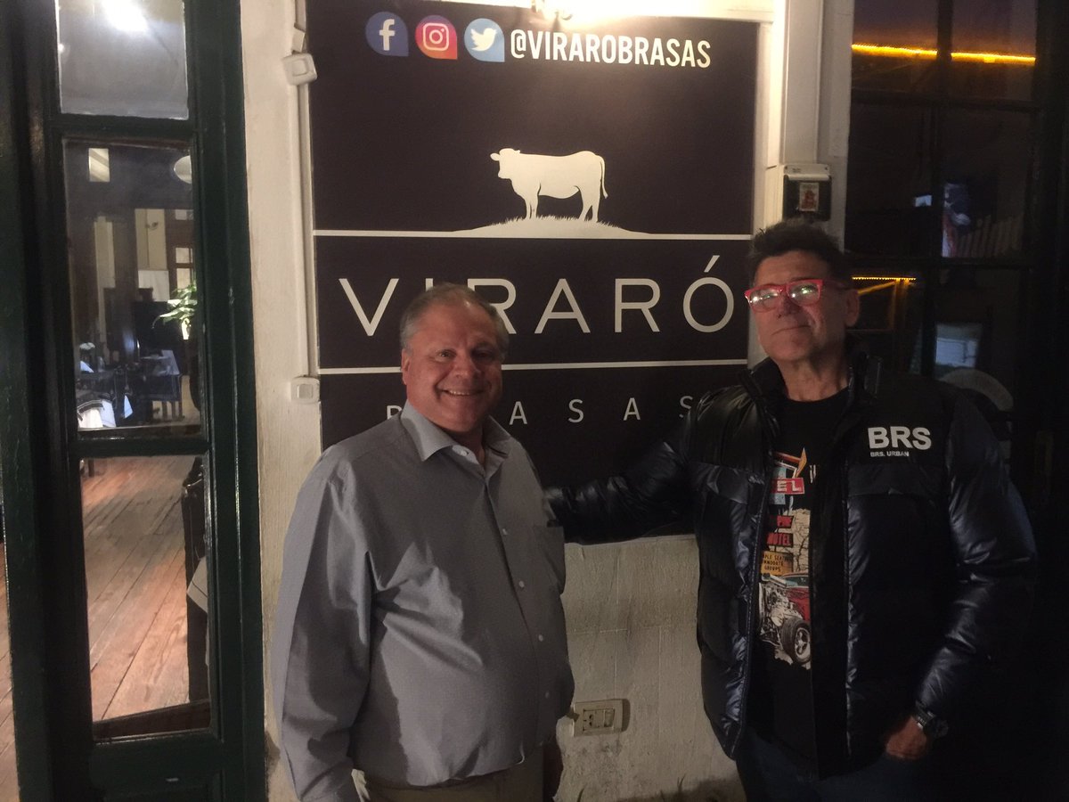 FABIANBANCHERO's tweet photo. #ClubDelProgreso Sublime 🥂⭕️⭕️
Gracias querido Sergio y equipazo!!
@clubdelprogres1
🥂 @aviacionline 🥂 @ronensuarc 🥂 @jormontiel 🥂 Hoy noche de #Jazz 🎷🎹🎤🎸 Atención a los próximos eventos musicales 😜⬆️ https://t.co/ddqJU6osjj