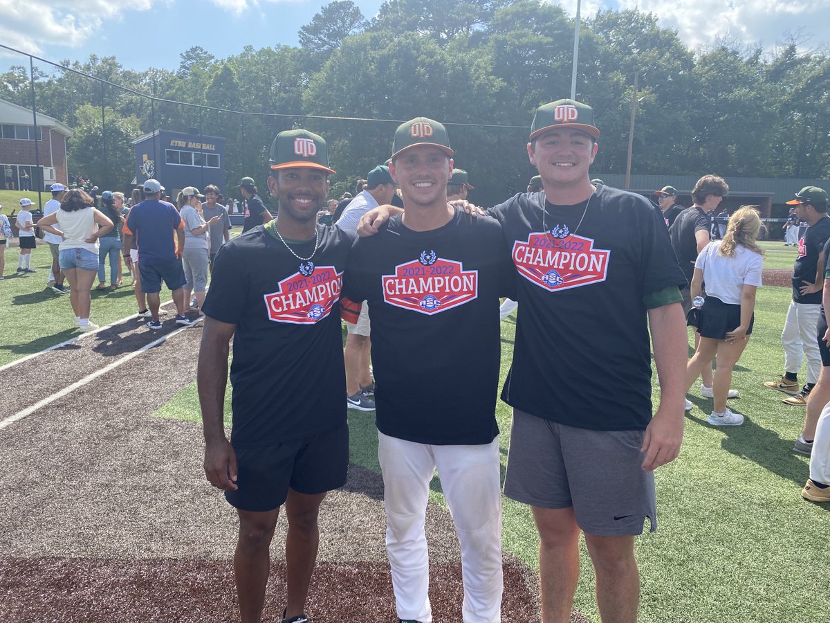 UTD Conference Champs ⁦<a href="/peshbaseball/">Plano East Baseball</a>⁩ ⁦<a href="/jacklubow5/">Jack LuBow</a>⁩ ⁦<a href="/z_seth_myles/">Seth Myles</a>⁩ ⁦<a href="/Rakin_Jake22/">Jake Jennings</a>⁩