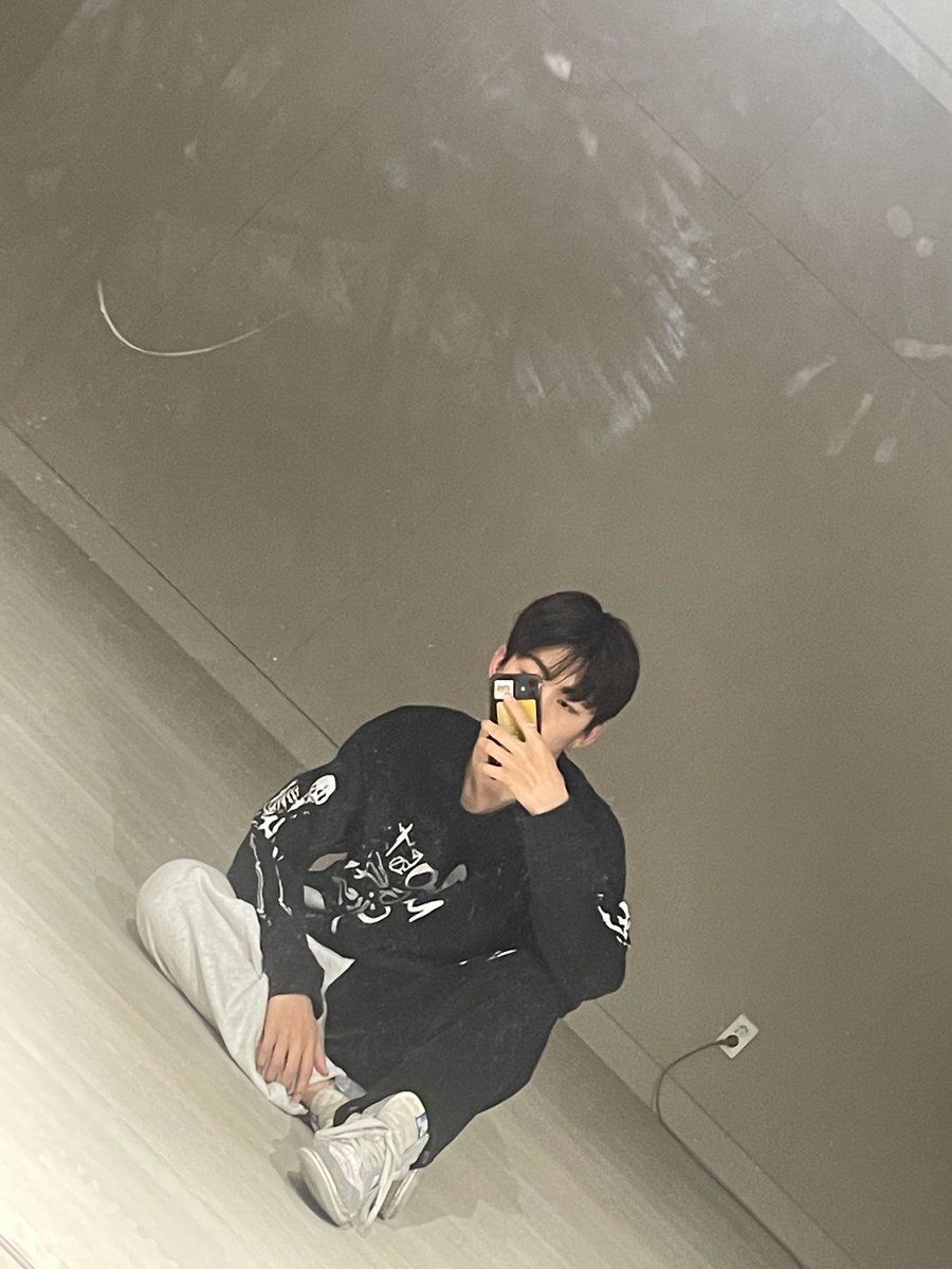 bhnbg_pyofc's tweet image. TWITTER  | 13.05.22 

El proceso de convertirse en el Han Jihoon planeado🏃🏻🏃🏻
break breakk el resto de los planes también! 🔥🥰 #/JihoonDay #JIHOON #/todolist

🖇️ 

#JIHOON #TRAINEEA @trainee_a 

-🌈