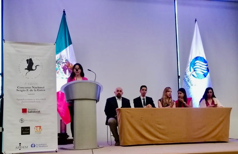 Grace_Pompa's tweet photo. Agradezco la invitación a @pao_argote @paolacosio7 @Pete10893 por la invitación para fungir como Magistrada Evaluadora en la final del Concurso Nacional Sergio F. de la Garza. 
Felicidades al Tec de Monterrey, Campus Puebla por ganar el mismo.
Excelente ejercicio académico 🙌🏻 https://t.co/SwHwGOhYuR