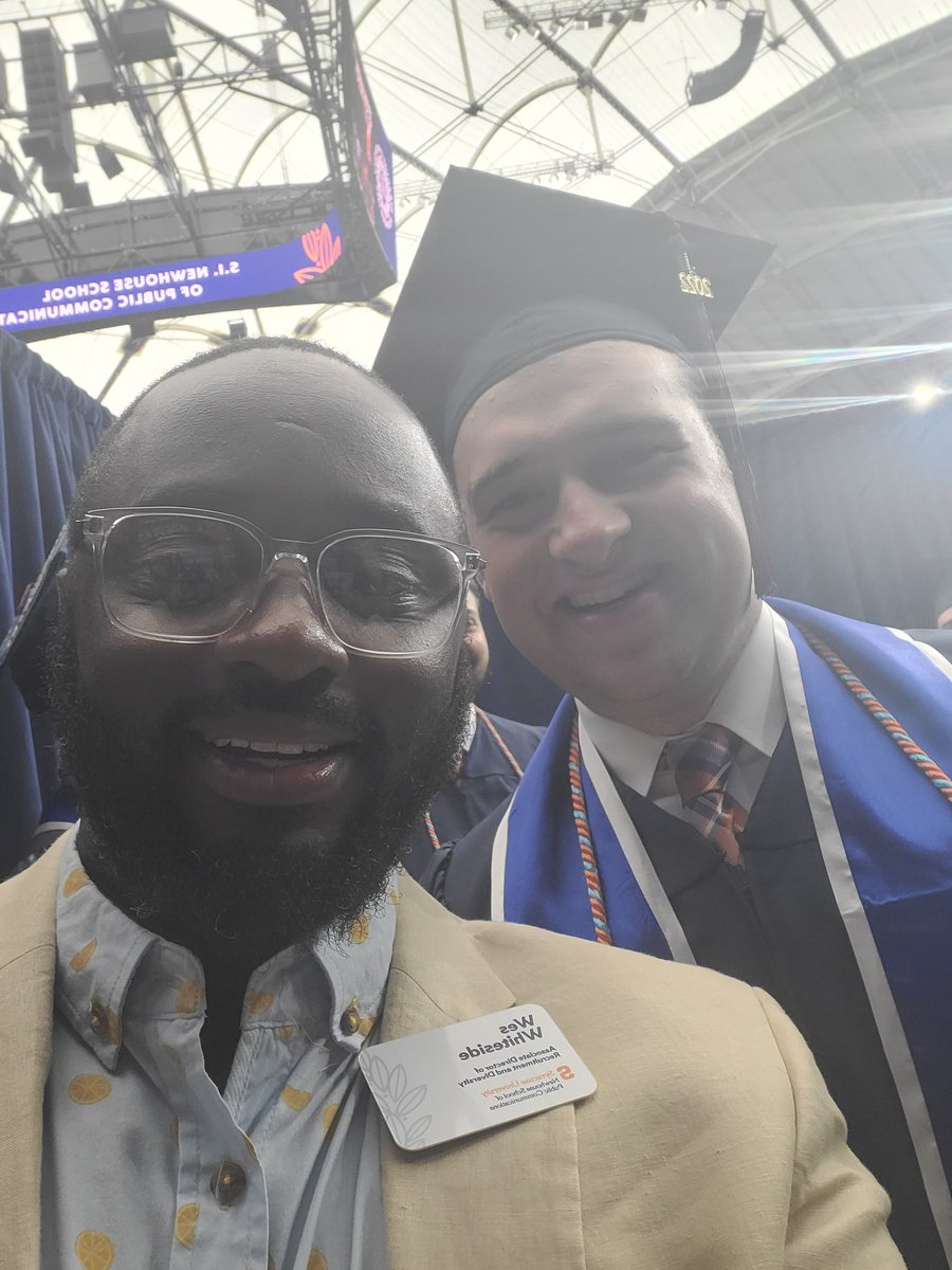 DubbleUSide's tweet photo. #Legendalert I was blessed by the presence of the great Ricky Reports today. Congratulations on graduating from @NewhouseSU and best of luck in your future, which I know will be bright. If you want the News, you follow @RickyReports. Another reason #whyNewhouse. https://t.co/2TzmM8PK54