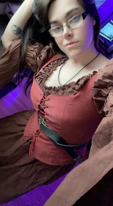 Updated Valdoris costume! https://t.co/AhSFETKK02<a href="/tag/soon"class="tags"><span>#soon</span></a>