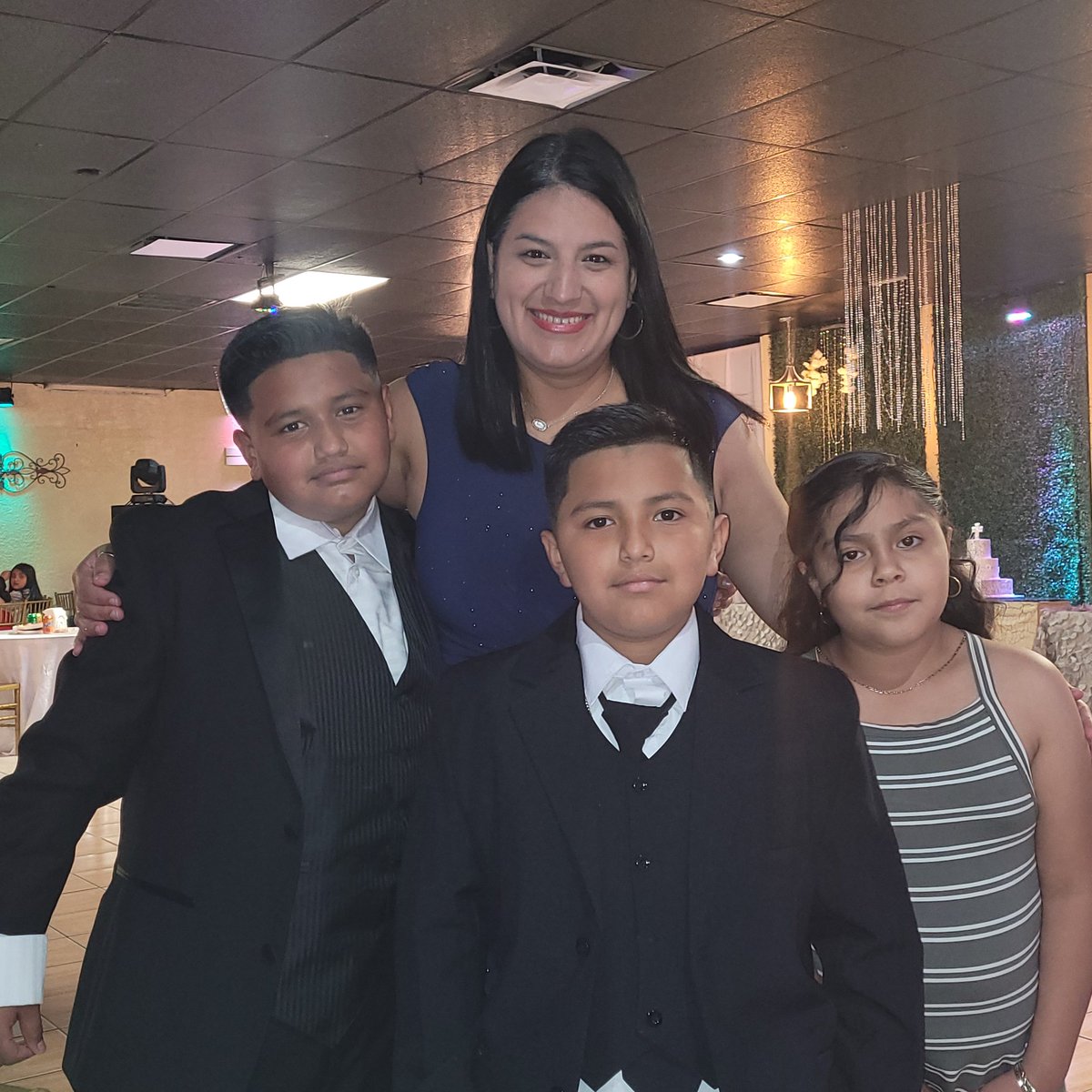 ramirez_math's tweet photo. Supporting two our of @CarawayES_AISD Cougars as the commit their lives to #Jesus for their 1st communion celebration! #MakinganImpact #CelebrateOurKids @msvela_caraway @YanetSo66265121 @YhLearning4life https://t.co/gzFeqArdGq