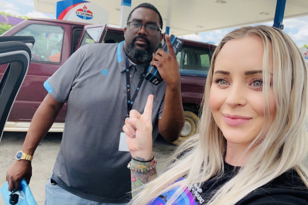 _SamTheRAM's tweet photo. So proud of this team for their GRIT this week🤩 61 PPV from Thursday to today && ending the week with our best week since becoming a unit #79
Consistency is key &together, we RISE🌐💙🏡
#LifeAtATT #MagicCityMavericks #FieldFUN #LifeIsADispatch #AllInWeWIN #MCM https://t.co/3FyW6ewt7g
