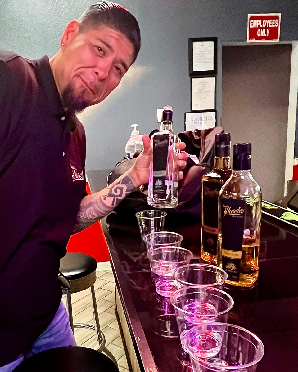 Tequila_Sheela's tweet photo. Eddie is spreading the Tequila Sheela love with new establishment partners. 🥃😍
.
.
#tequlasheela
#organictequila
#awardwinningtequila #blanco
#anejo #reposado
#tequilatasting #thatsthespirit
#texasowned https://t.co/AjDCH1kHTl