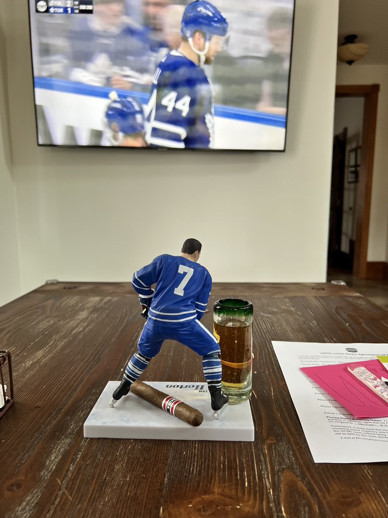 bob_hampe's tweet photo. I believe, @BizNasty2point0. So does #TimHorton. #thesix #GoLeafsGO https://t.co/Tx2ZBthNtk