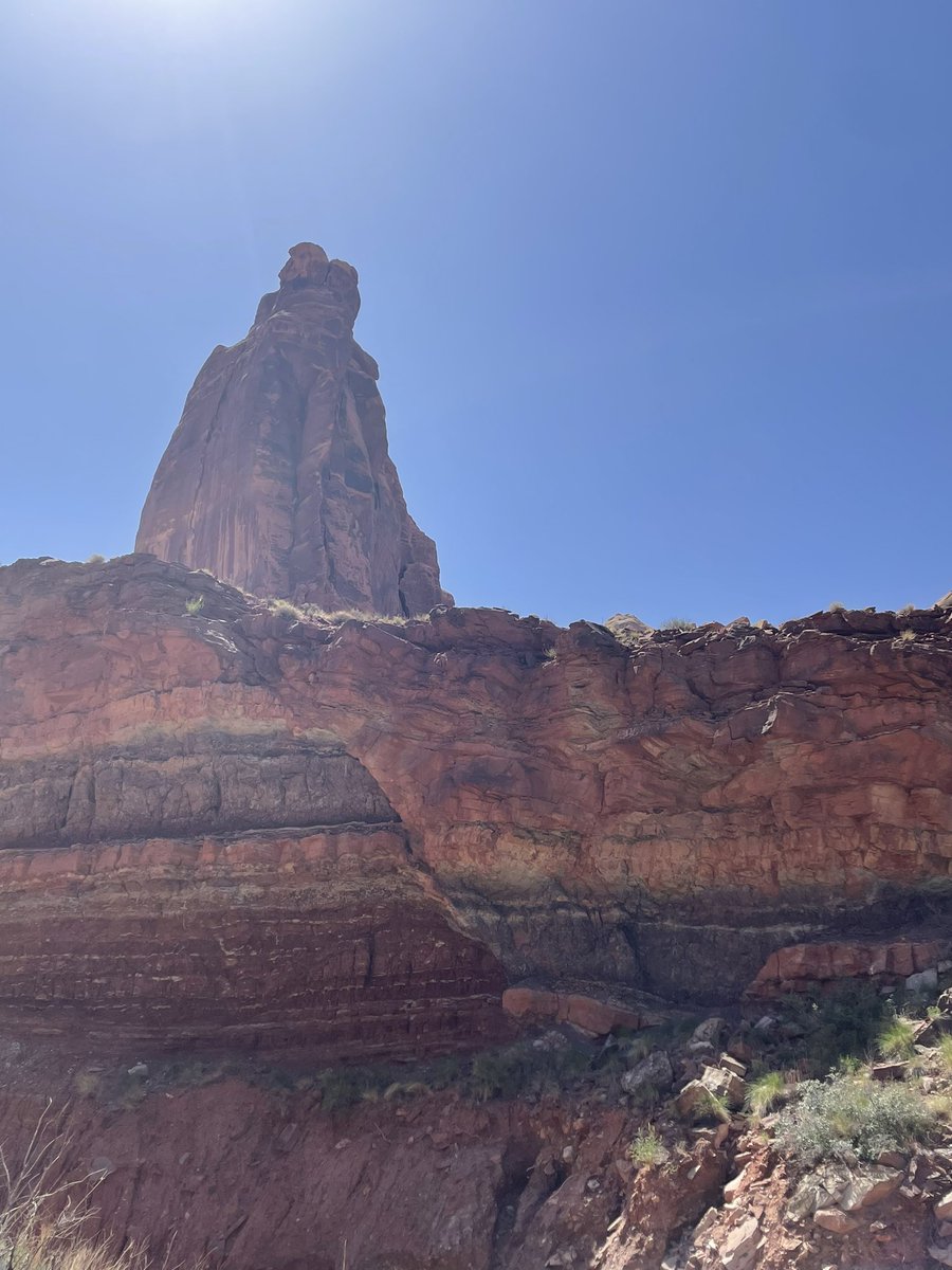 Taylor_Dunks's tweet photo. Upheaval Dome! Hiked 18km and got to see some well preserved ripple marks, wonky aeolian erosion, and a graben! #PS9605 https://t.co/3zwSdhs5SP