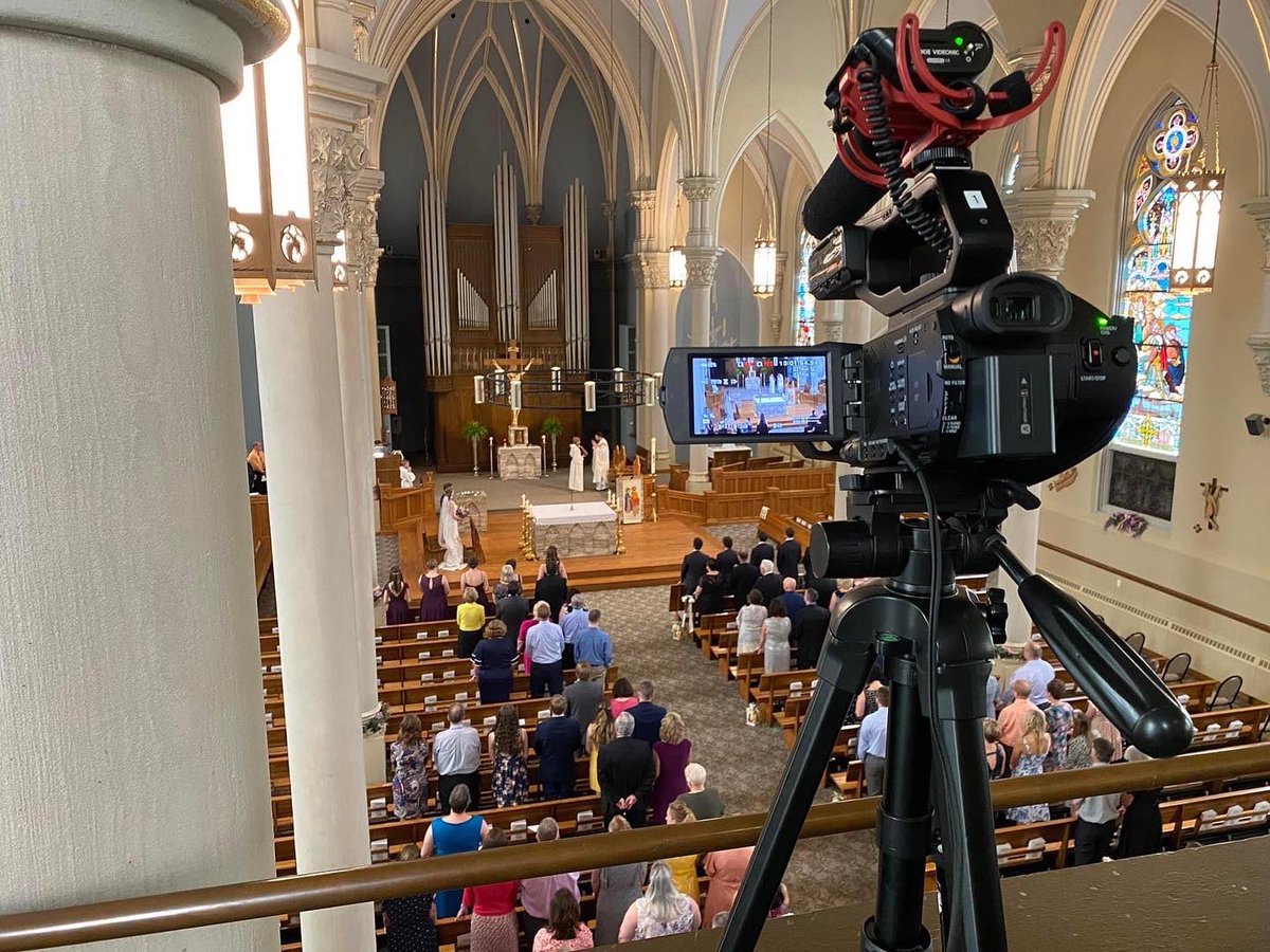 EmceeJW's tweet photo. Congrats to the newest Mr. & Mrs. Homan. Thanks for allowing us to capture your ceremony and we will see you soon at the reception hall! ๐น โจ #VideoProduction #JWProductionAndSound #WeddingVideo #ThreeCameraSetup ๐น๐น๐น https://t.co/1TiqZ0zixM