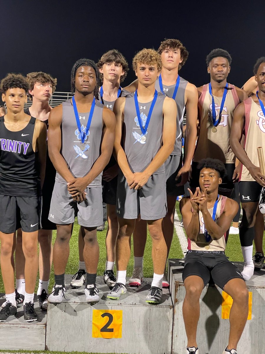 Boys 4 X 400 (Kevin, Hayes, Abe, Davis) on the podium at the 2022 West Region Championships. #onthebus